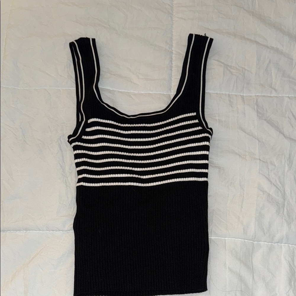 H&M Black and White Ribbed Sleeveless Tank Top